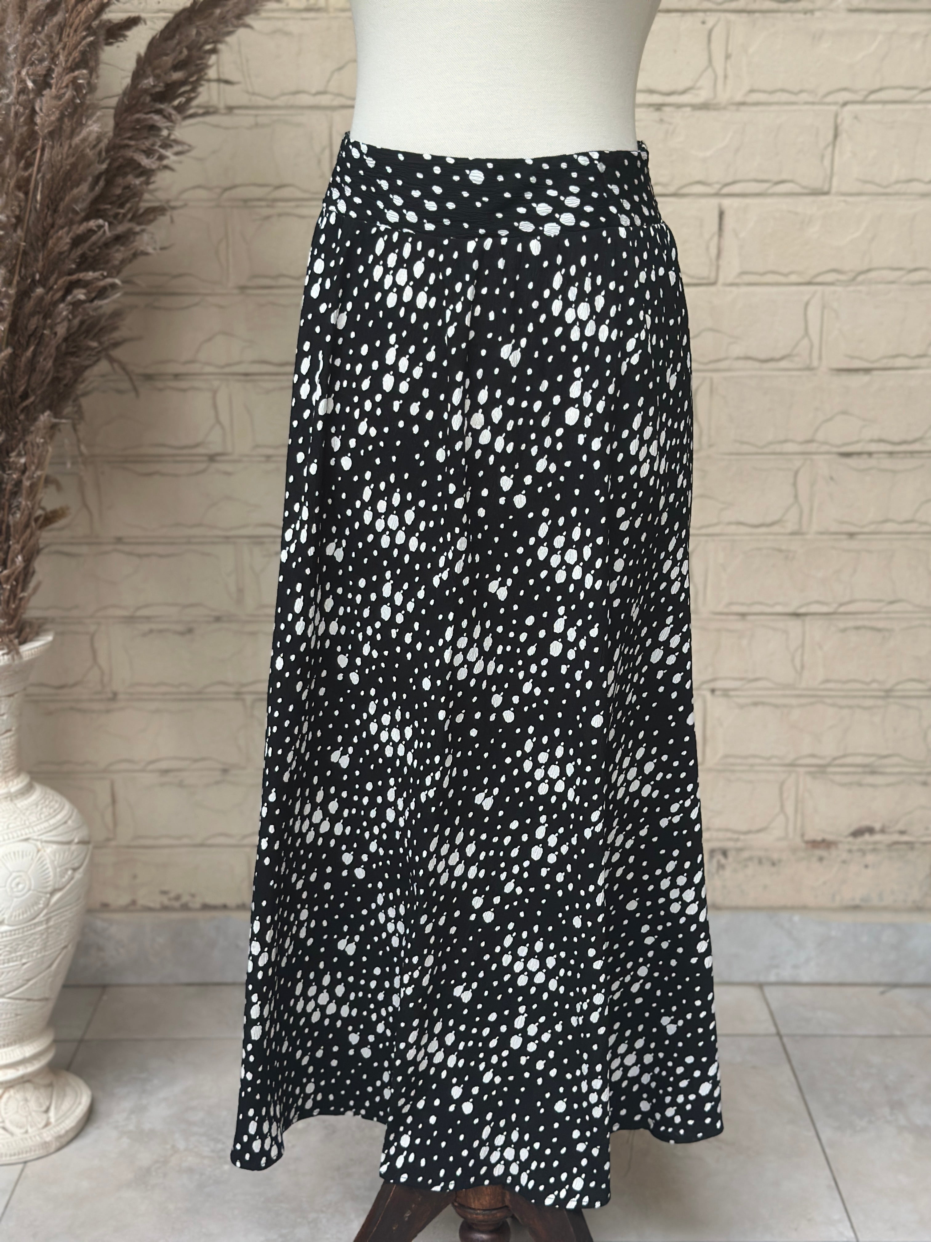 Black & White Speckled High-Waist Maxi Skirt - Image 2